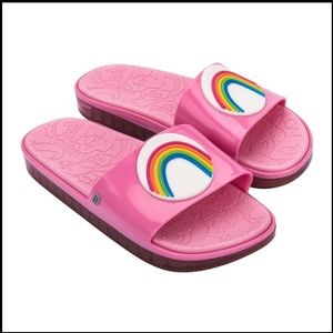 MELISSA x CARE BEARS SHOES COLLAB PINK RAINBOW BEACH SLIDE SANDALS (7M) NIB
